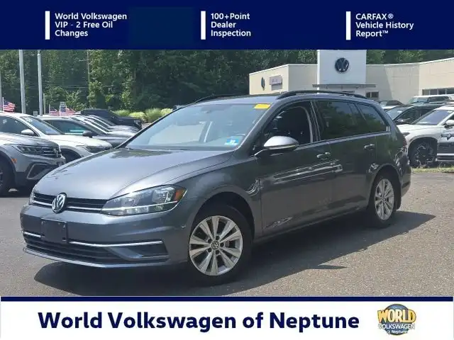 2018 Volkswagen Golf SportWagen TSI S 4Motion's photo