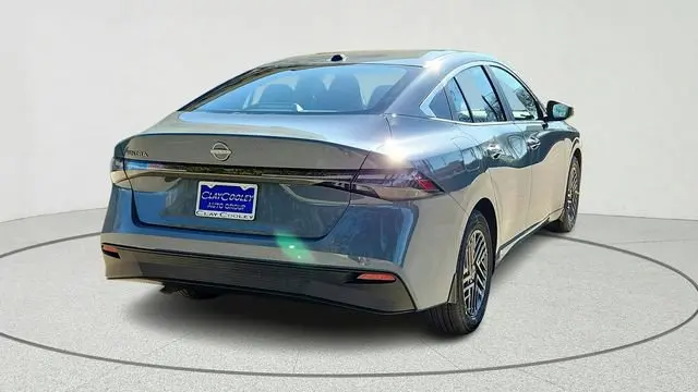 2026 Nissan Sentra SV CVT photo 3