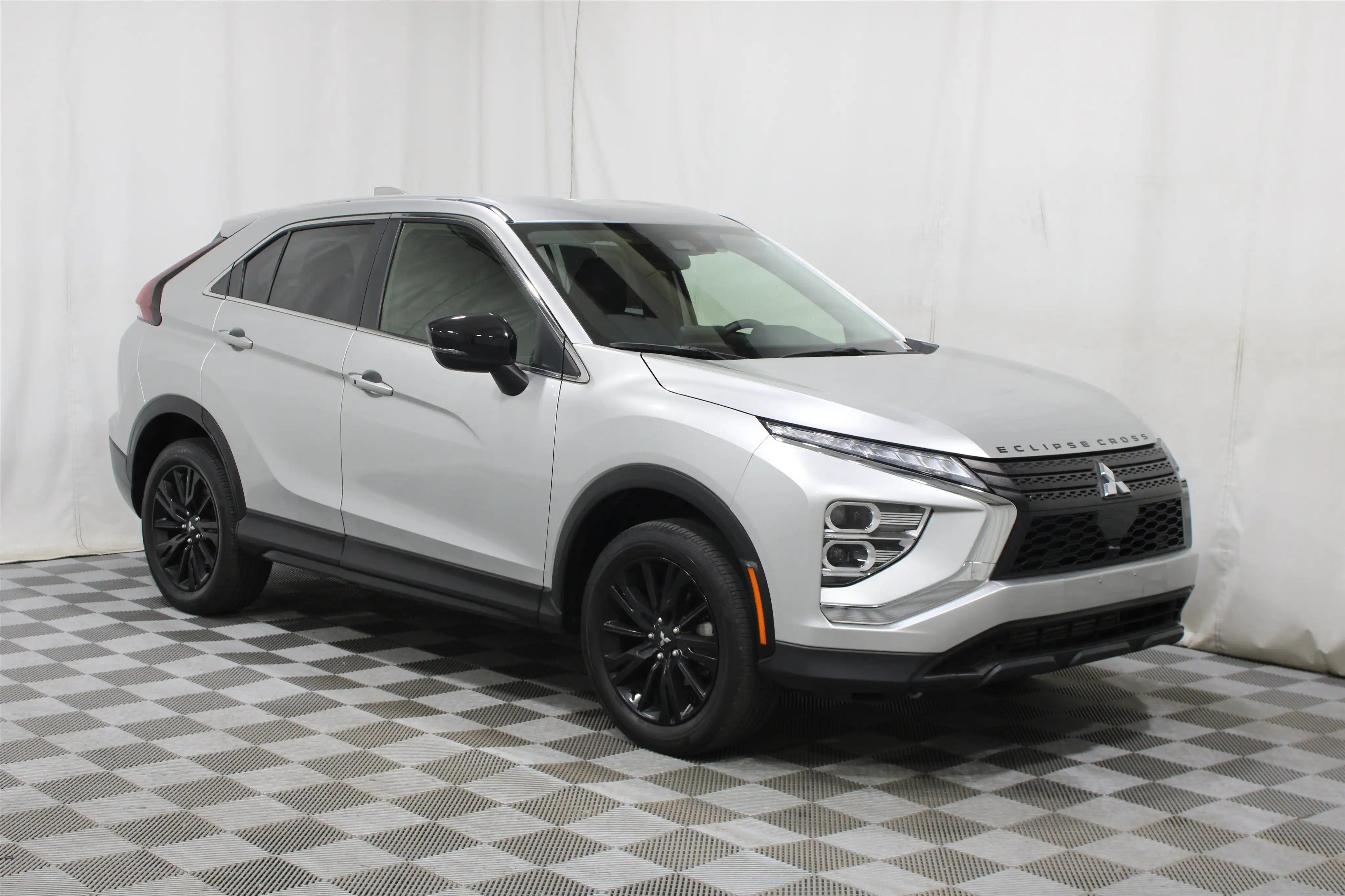 2024 Mitsubishi Eclipse Cross LE S-AWC's photo