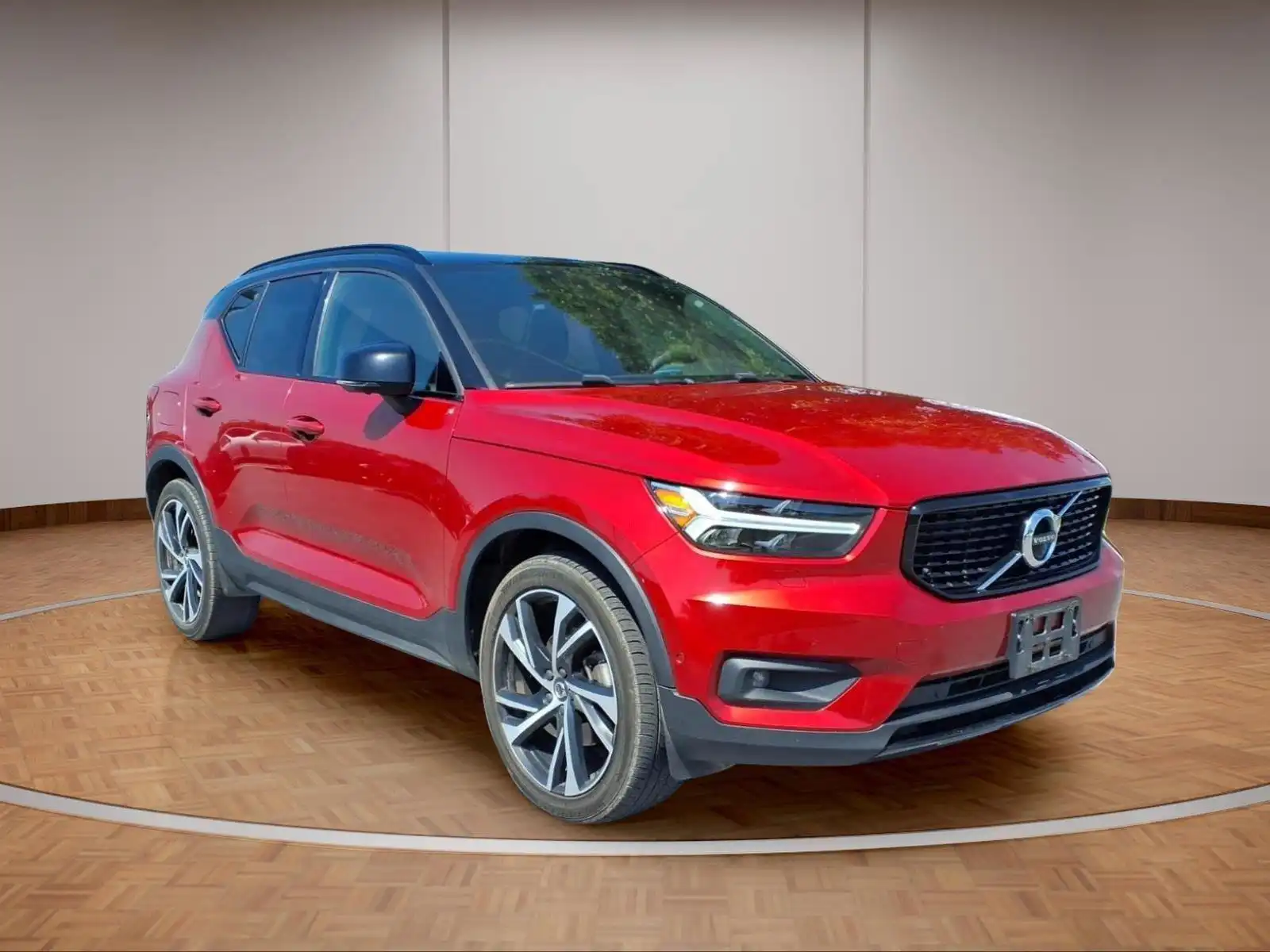 2020 Volvo XC40 T5 R-Design AWD's photo