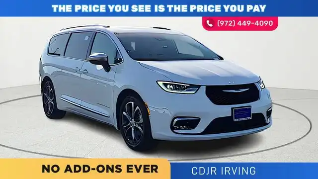 2026 Chrysler Pacifica Pinnacle's photo