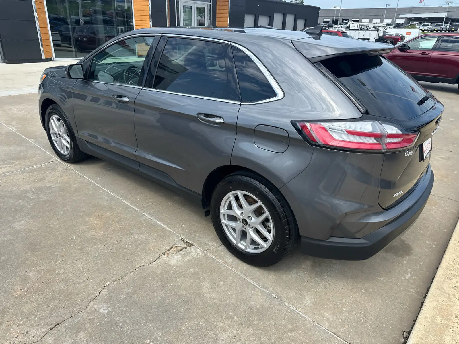 2024 Ford Edge SEL AWD photo 5