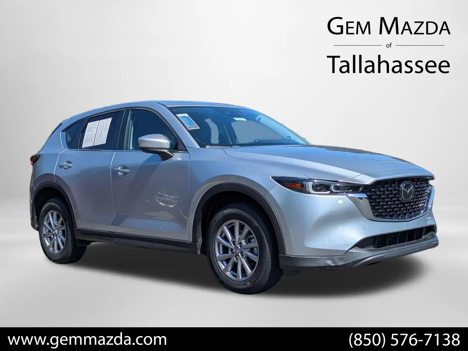 2023 Mazda CX-5 S Preferred package Auto AWD's photo