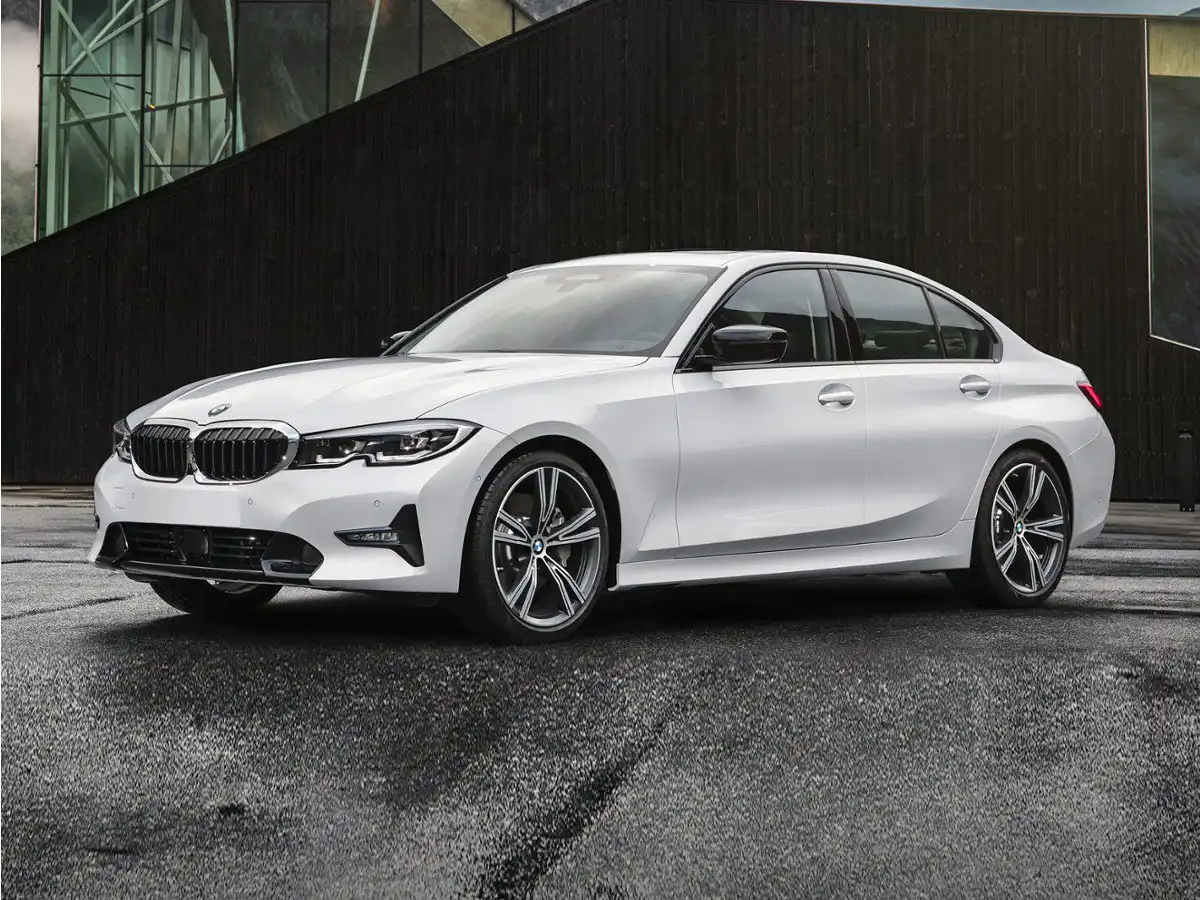 2019 BMW 3 Series 330i Sedan's photo