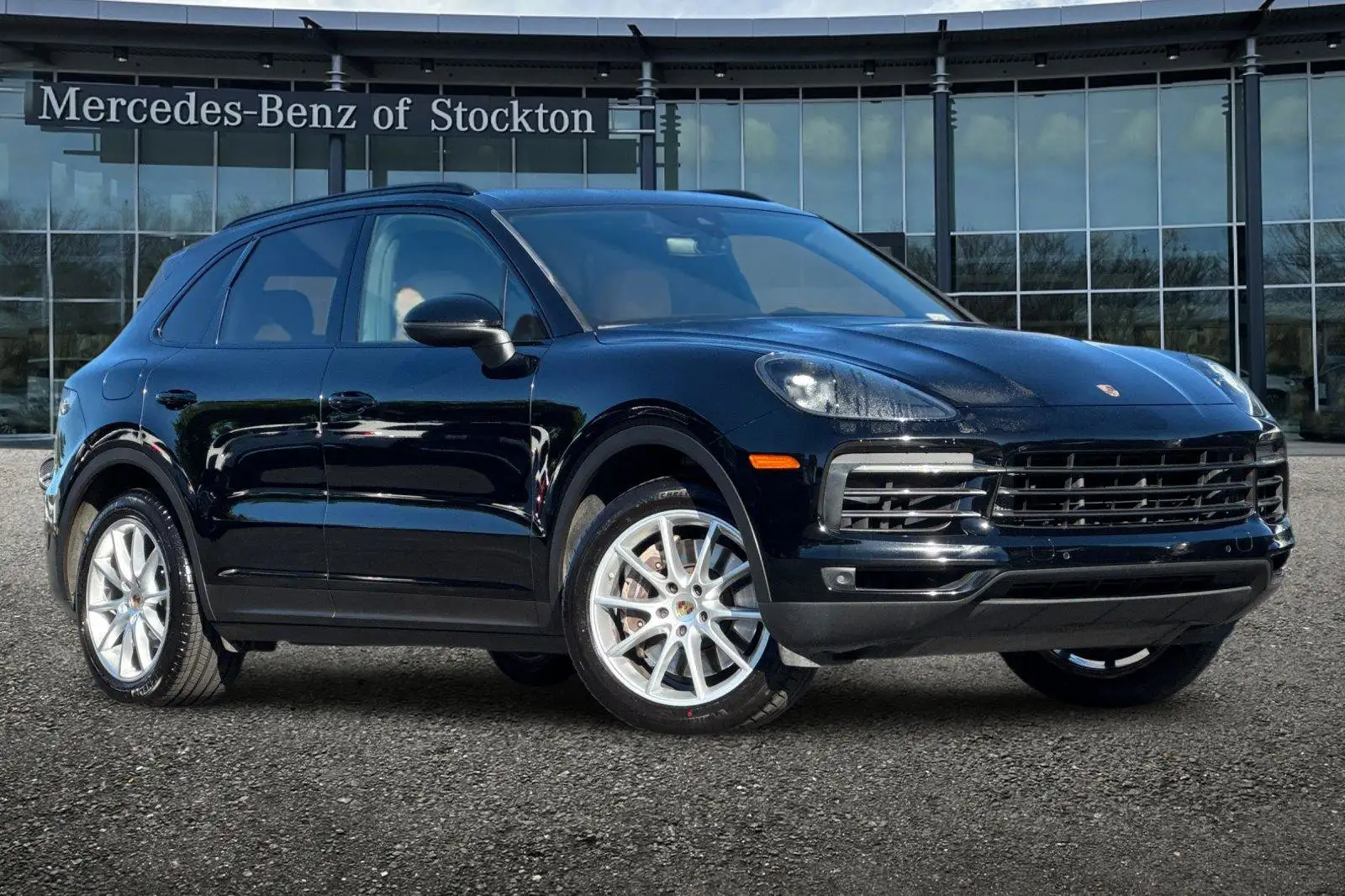 2021 Porsche Cayenne Base's photo