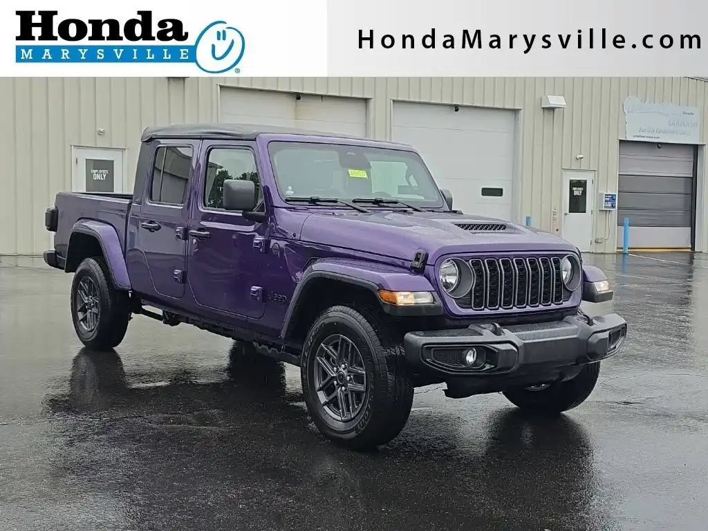 2026 Jeep Gladiator Sport S Auto's photo