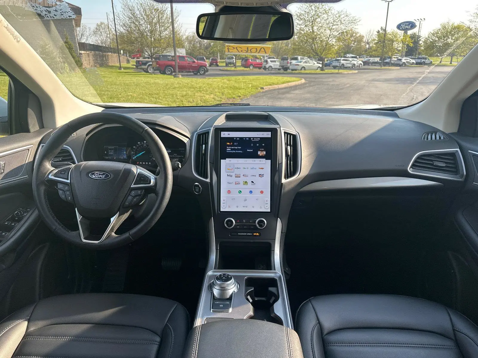 2023 Ford Edge SEL AWD photo 5