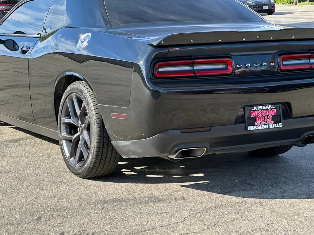 2019 Dodge Challenger R/T photo 5