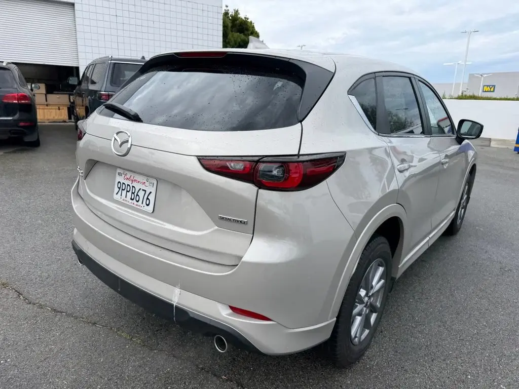 2025 Mazda CX-5 Preferred AWD Auto Package S photo 5