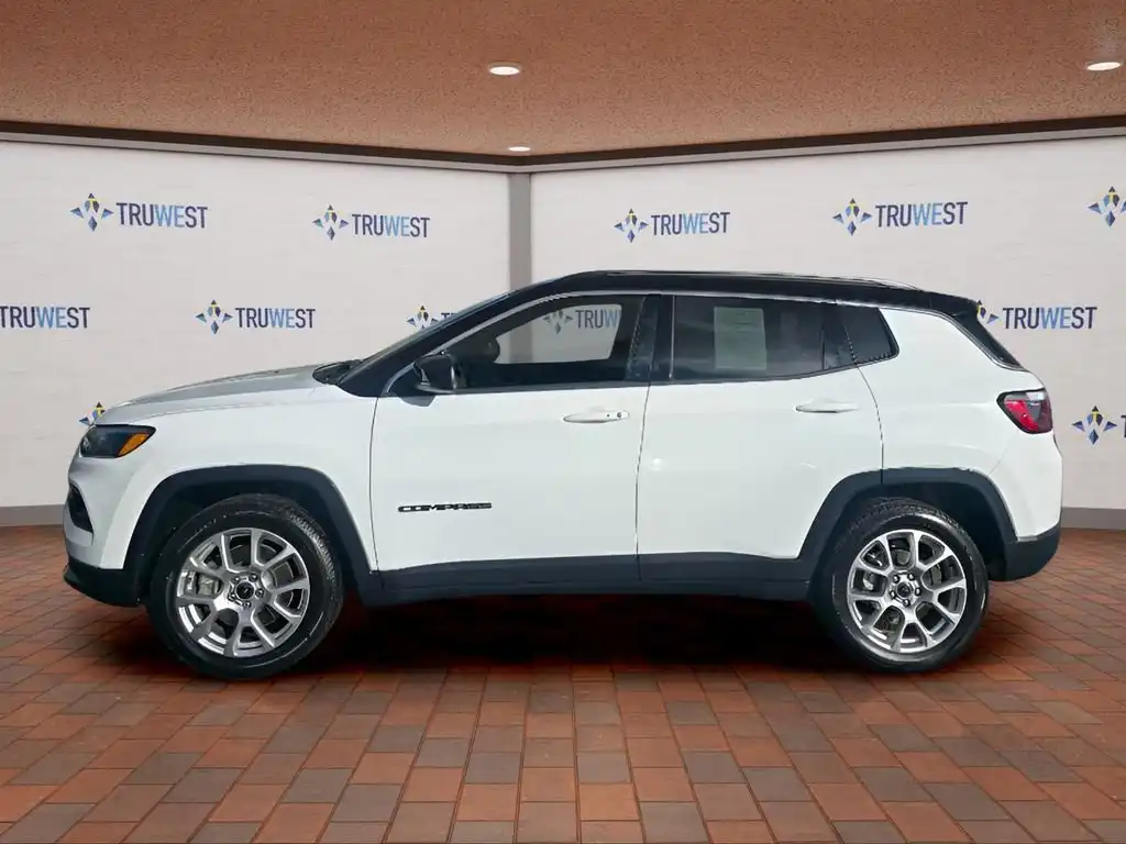 2025 Jeep Compass Limited 4X4's photo