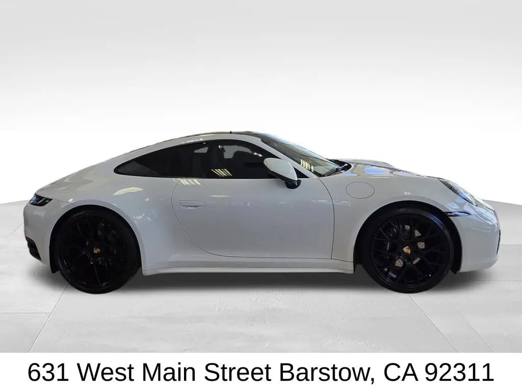 2024 Porsche 911 undefined photo 4