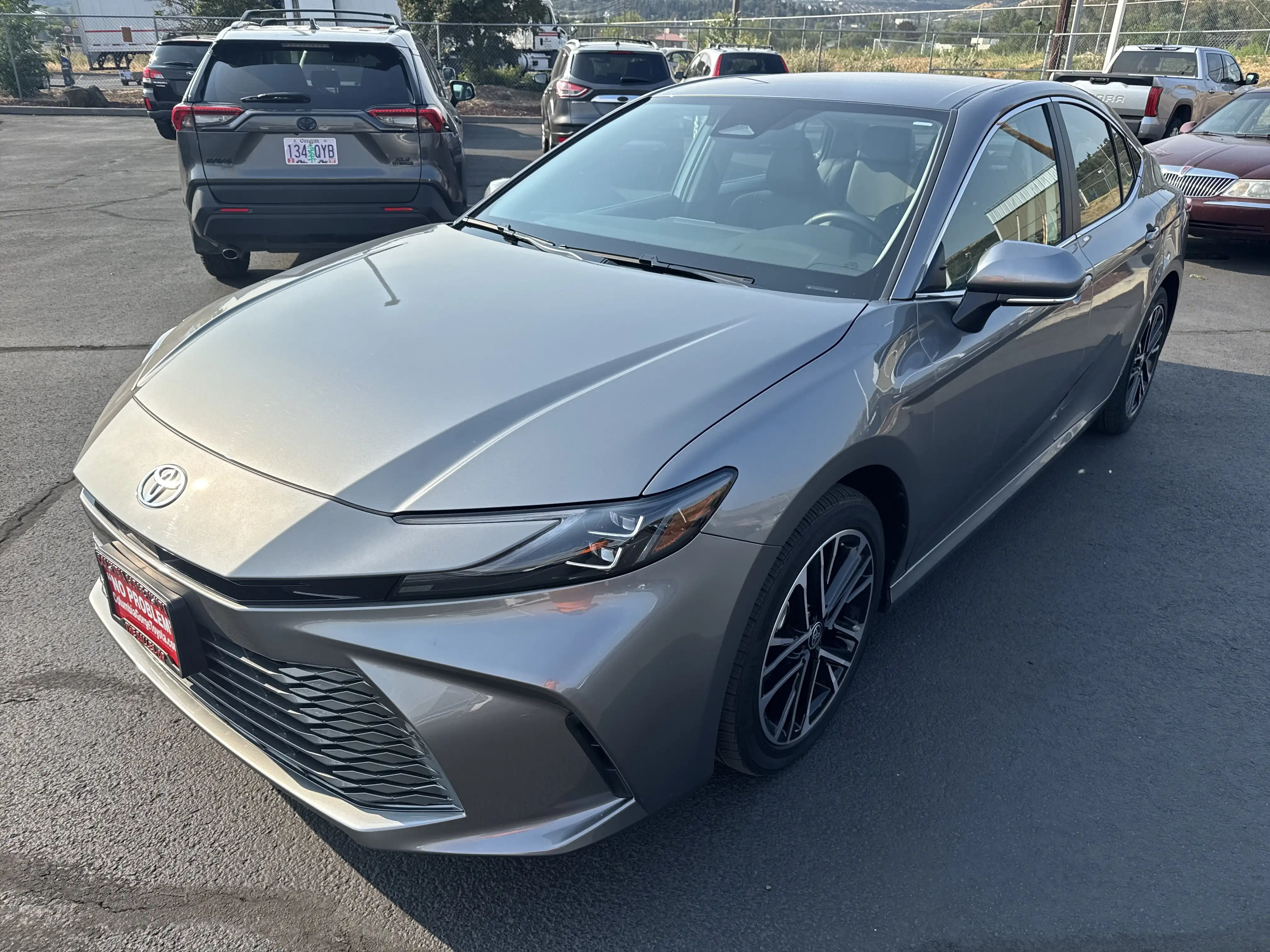 2025 Toyota Camry XLE AWD Hybrid's photo