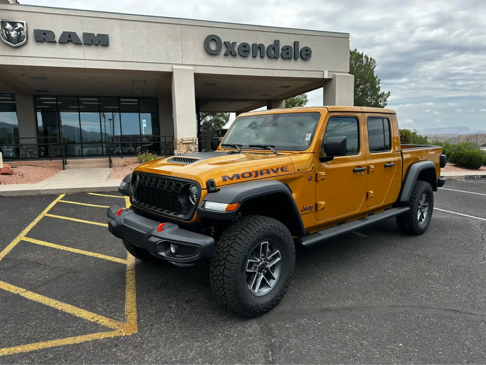2026 Jeep Gladiator Mojave Auto's photo