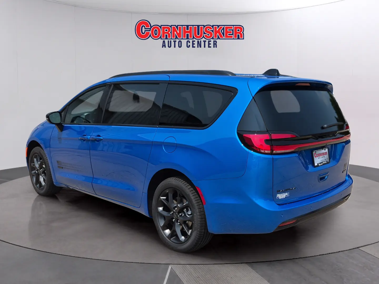 2027 Chrysler Pacifica Select AWD photo 5