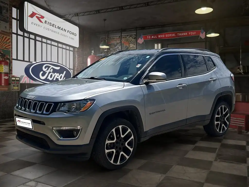2017 Jeep Compass Limited 4X4's photo