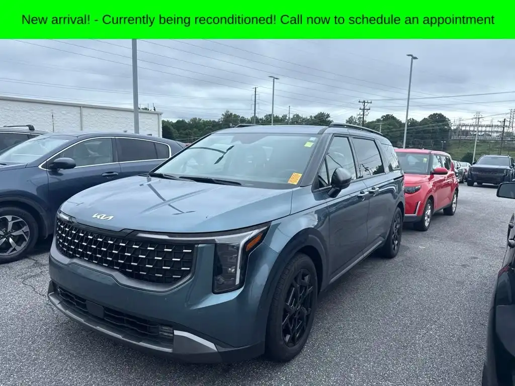 2025 Kia Sedona SX's photo