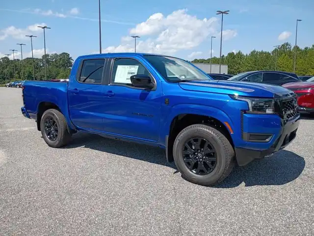 2027 Nissan Frontier SV Crew Cab 4WD SWB's photo