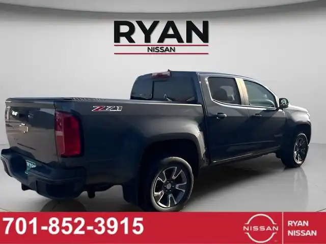 2017 Chevrolet Colorado Z71 4WD Crew Cab Short Box's photo