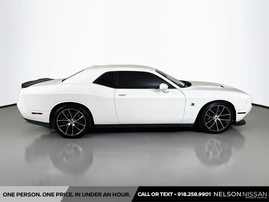 2018 Dodge Challenger Scat Pack photo 4