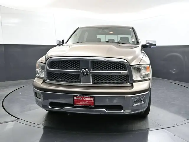 2010 RAM 1500 Laramie 4x4 Crew Cab photo 3