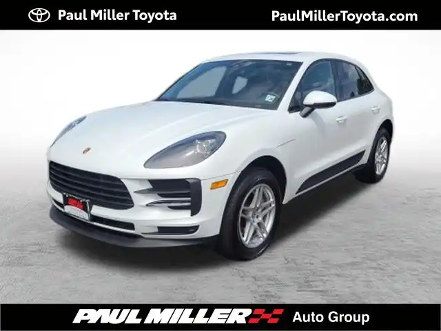 2021 Porsche Macan Base's photo