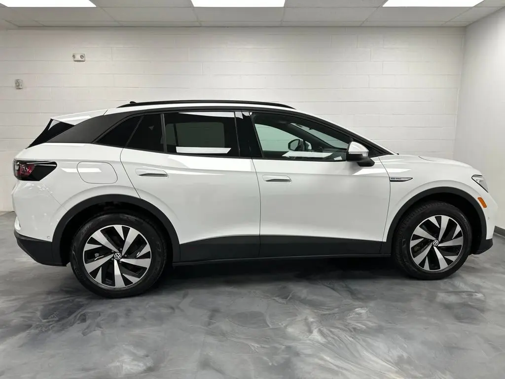 2023 Volkswagen ID.4 Pro 4Motion photo 5