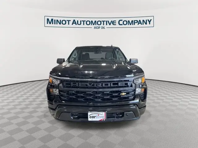 2023 Chevrolet Silverado 1500 Custom 4X4 Double Cab Std Box photo 3