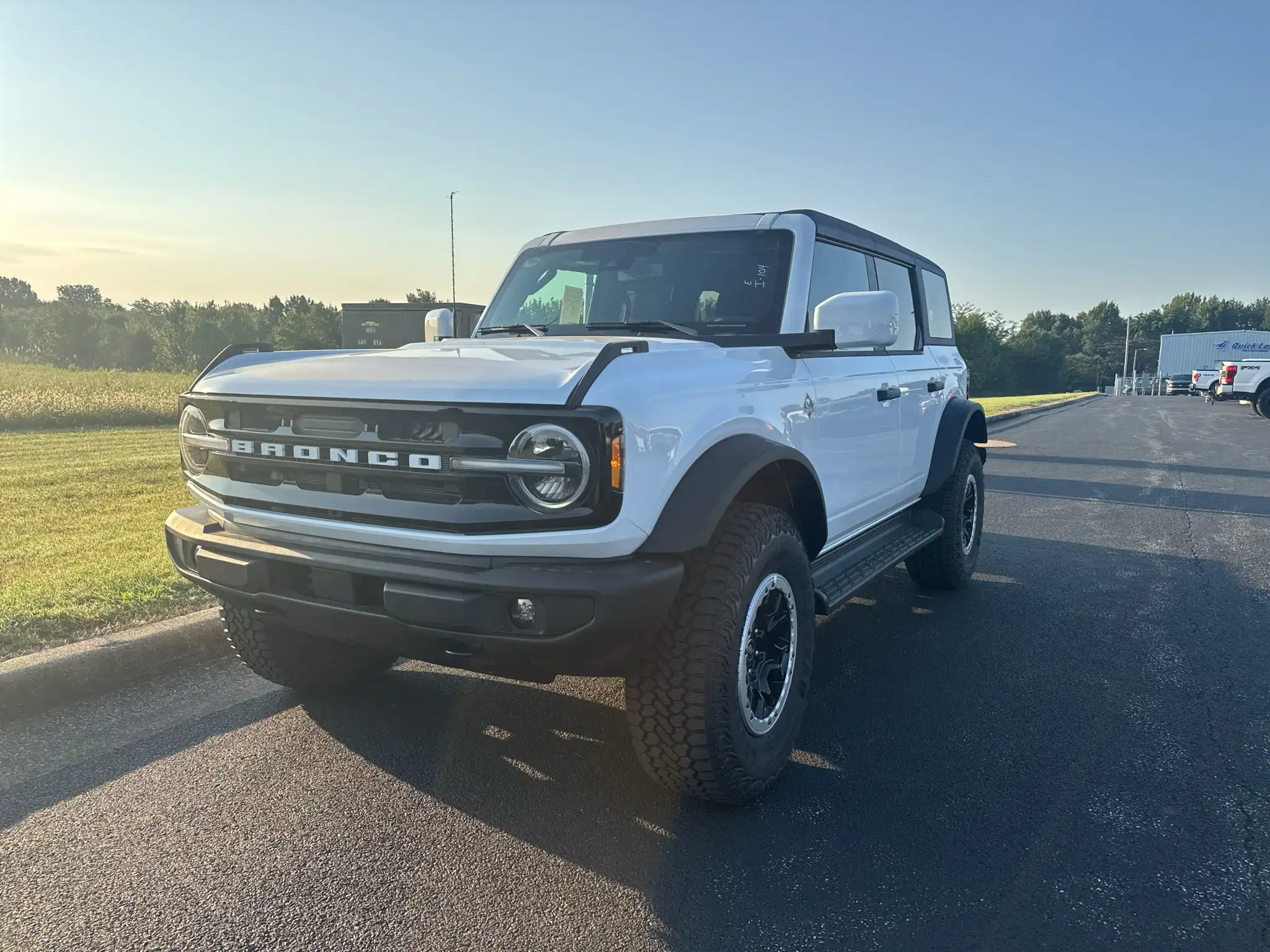 2026 Ford Bronco Outer Banks's photo