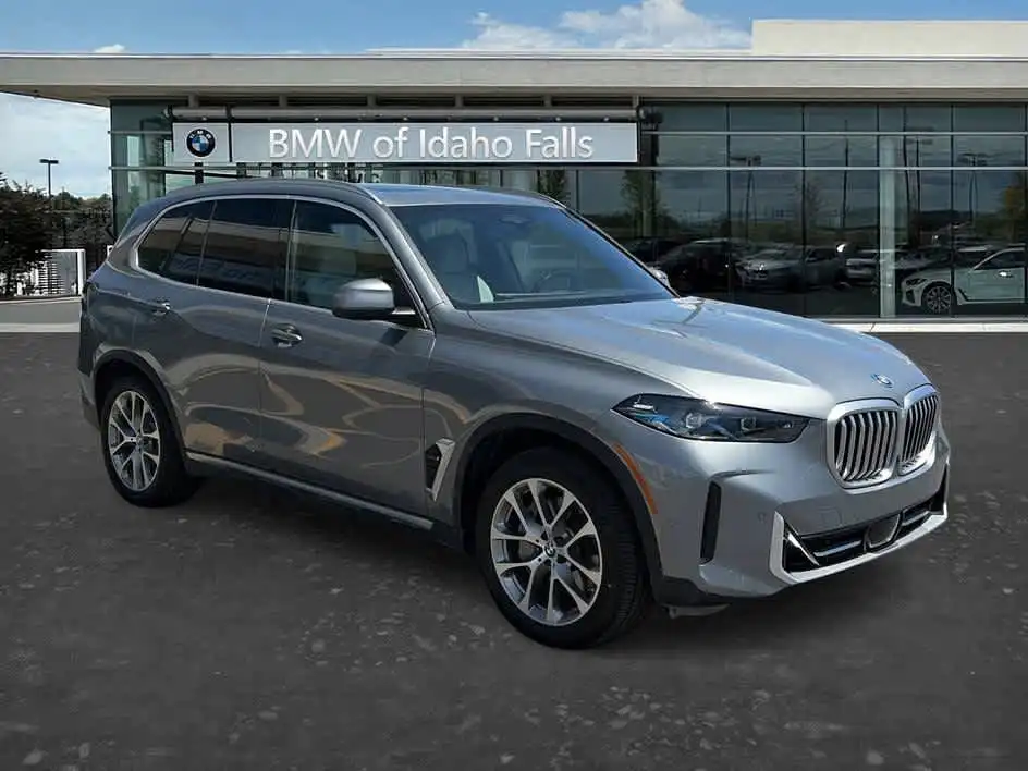 2024 BMW X5 xDrive50e's photo
