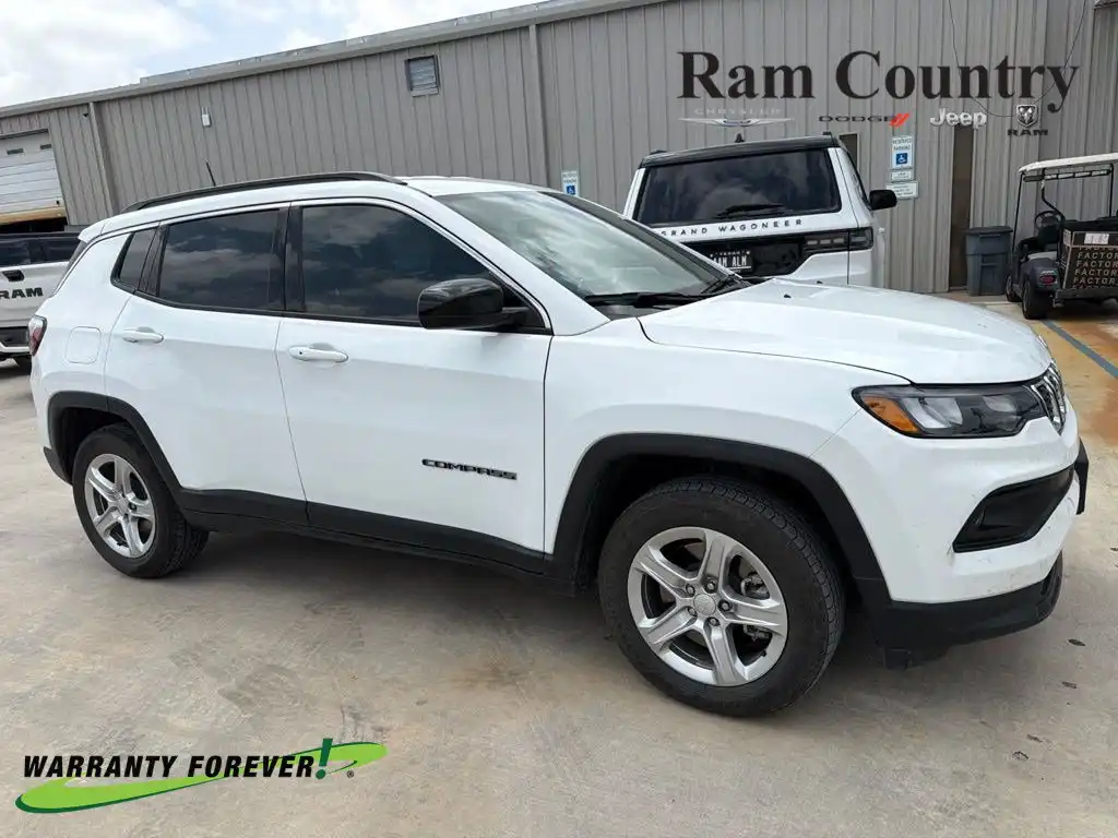 2024 Jeep Compass Latitude 4X4's photo