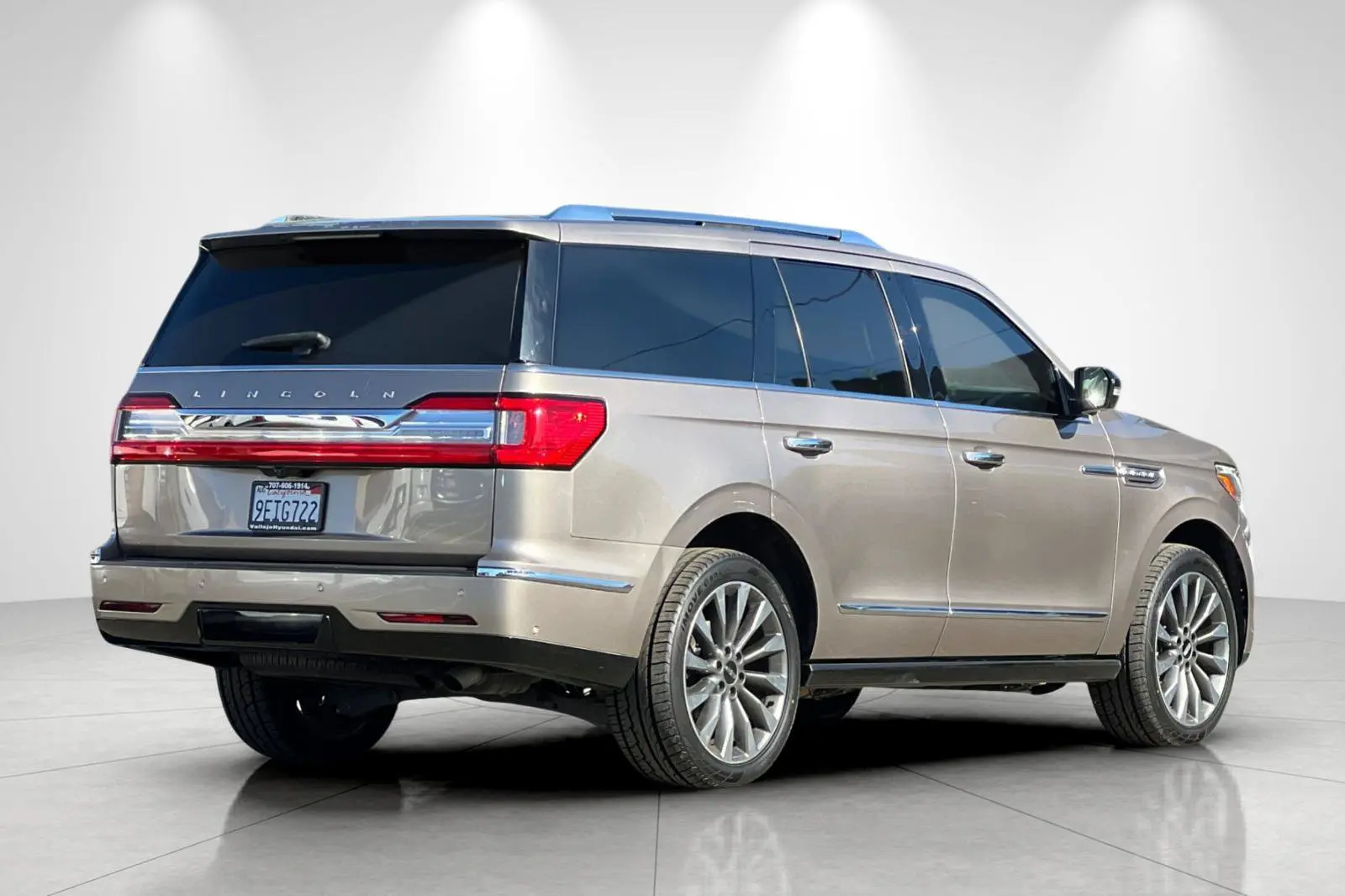 2019 Lincoln Navigator Select photo 4