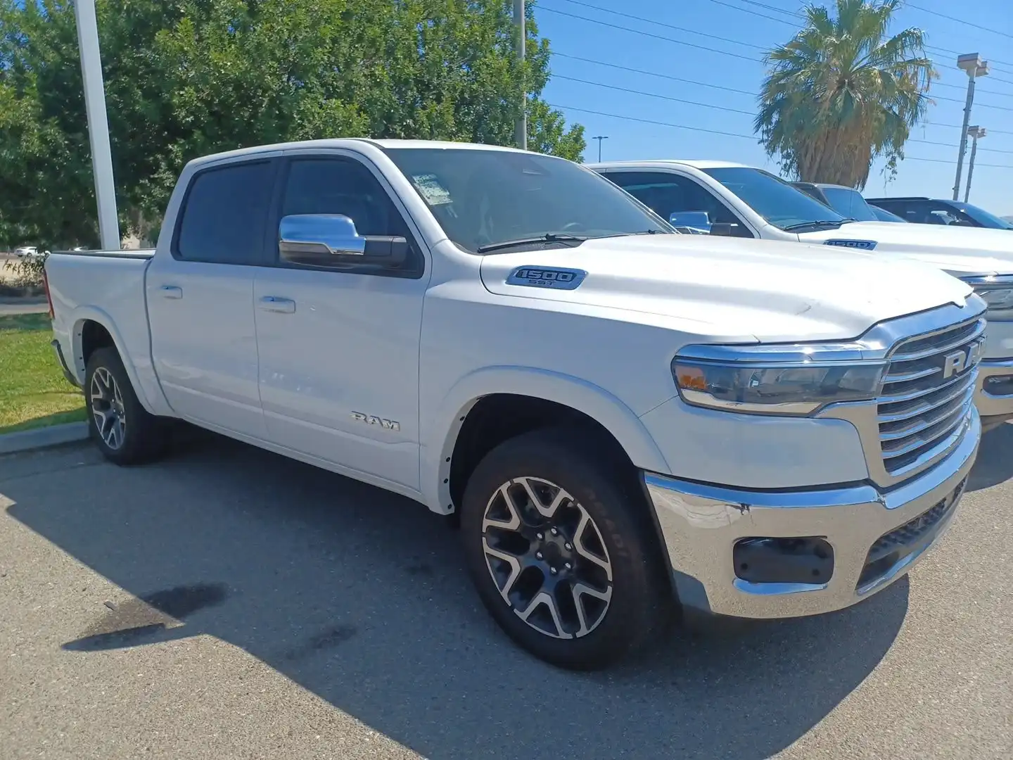 2025 RAM 1500 Laramie 4x4 Crew Cab 5'7's photo