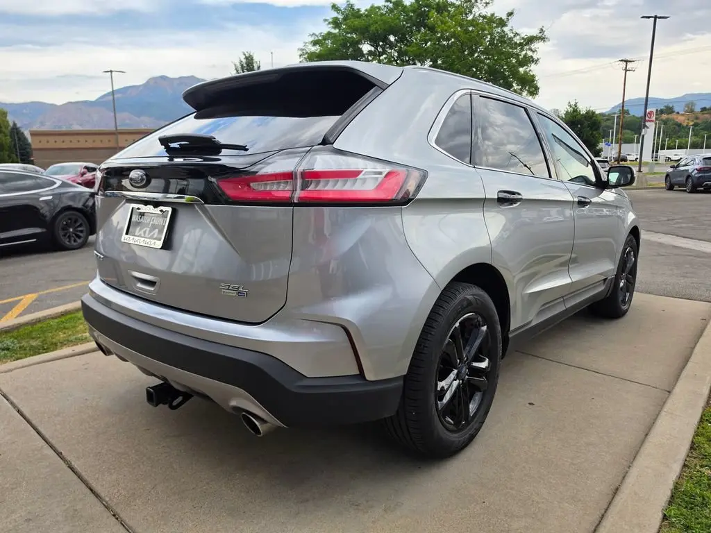 2020 Ford Edge SEL AWD photo 5