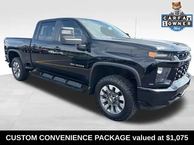 2023 Chevrolet Silverado HD Custom 4WD Crew Cab Standard Box's photo