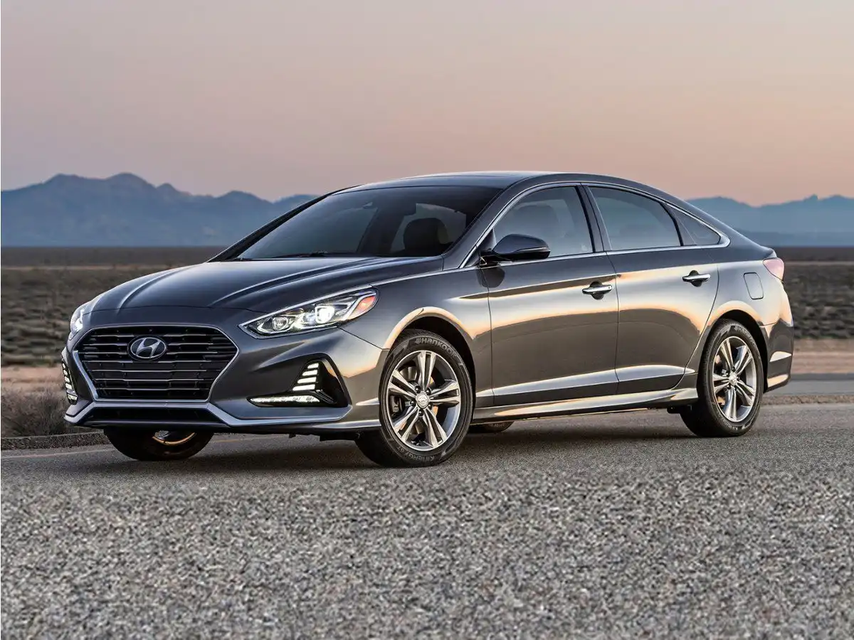 2019 Hyundai Sonata Sport's photo