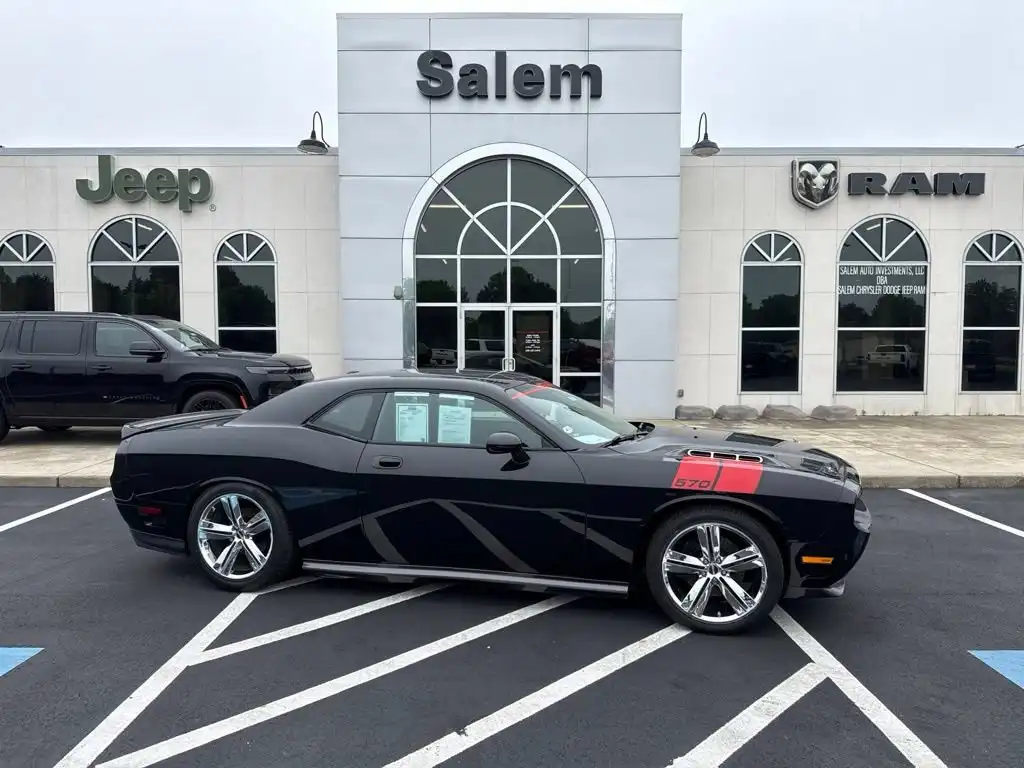 2009 Dodge Challenger R/T's photo