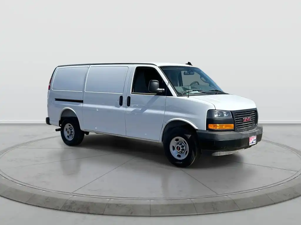 2025 GMC Savana 2500's photo