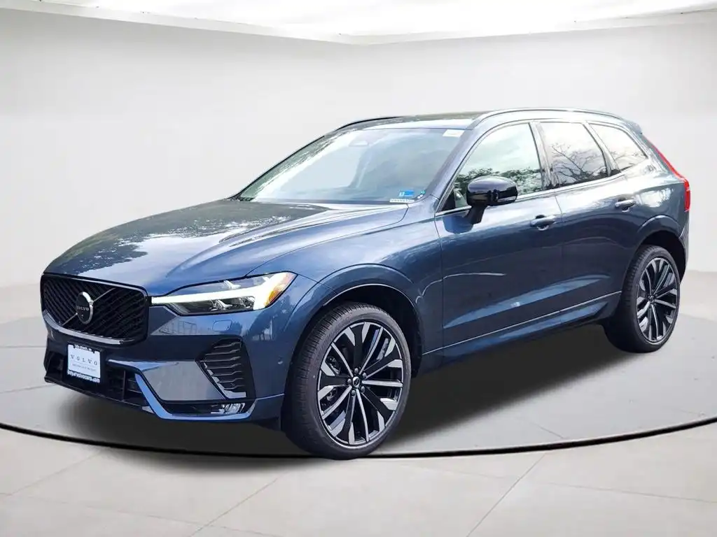 2026 Volvo XC60 B5 Ultra Dark AWD's photo