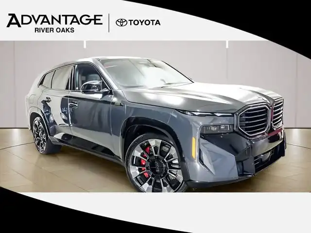 2023 BMW XM Base's photo