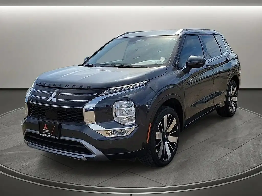 2025 Mitsubishi Outlander SEL 2WD's photo
