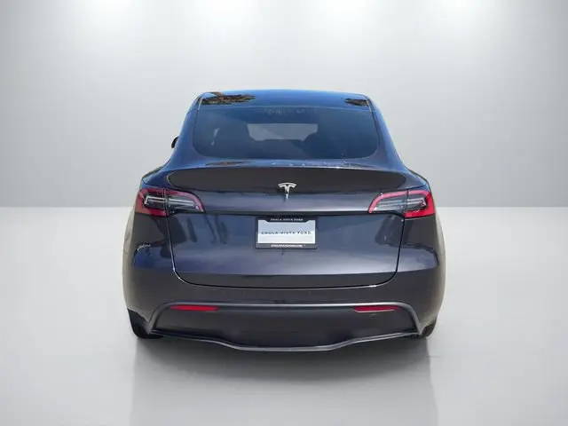 2025 Tesla Model Y Long Range RWD photo 5