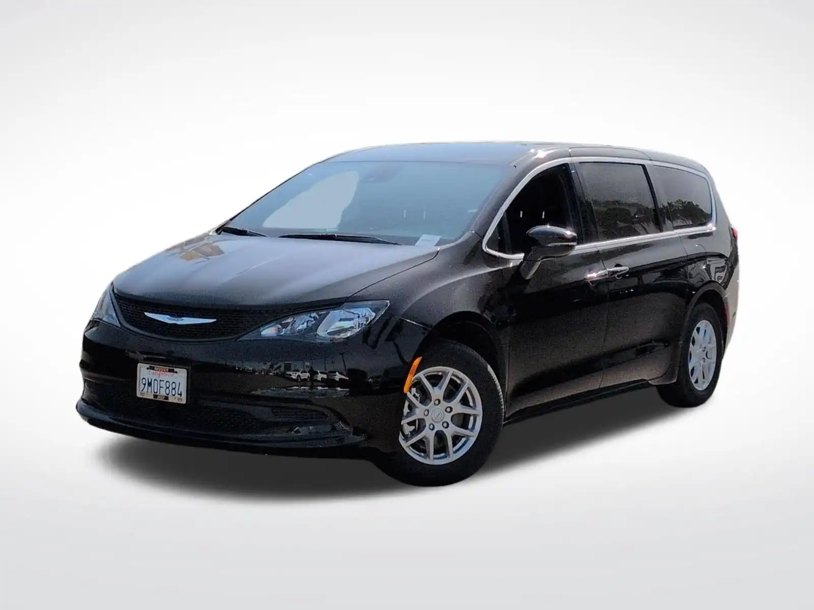 2026 Chrysler Voyager LX's photo