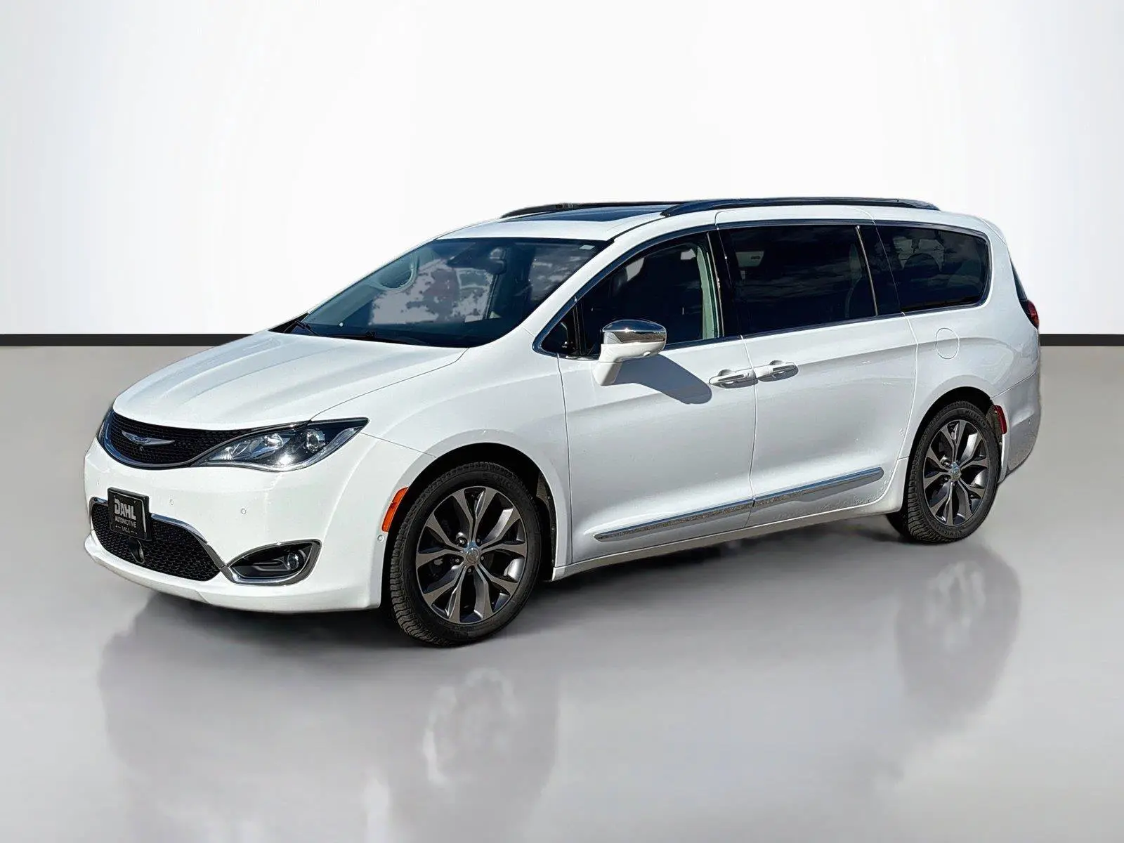 2018 Chrysler Pacifica Limited photo 4