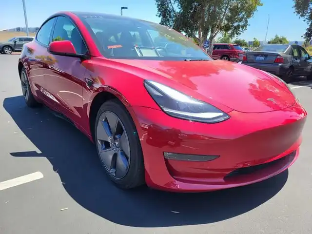 2022 Tesla Model 3 Long Range Dual Motor All-Wheel Drive's photo