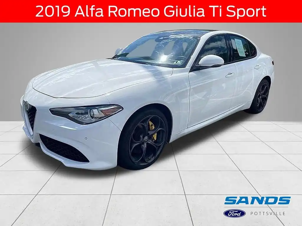 2019 Alfa Romeo Giulia 2.0 Ti Sport AWD Auto's photo