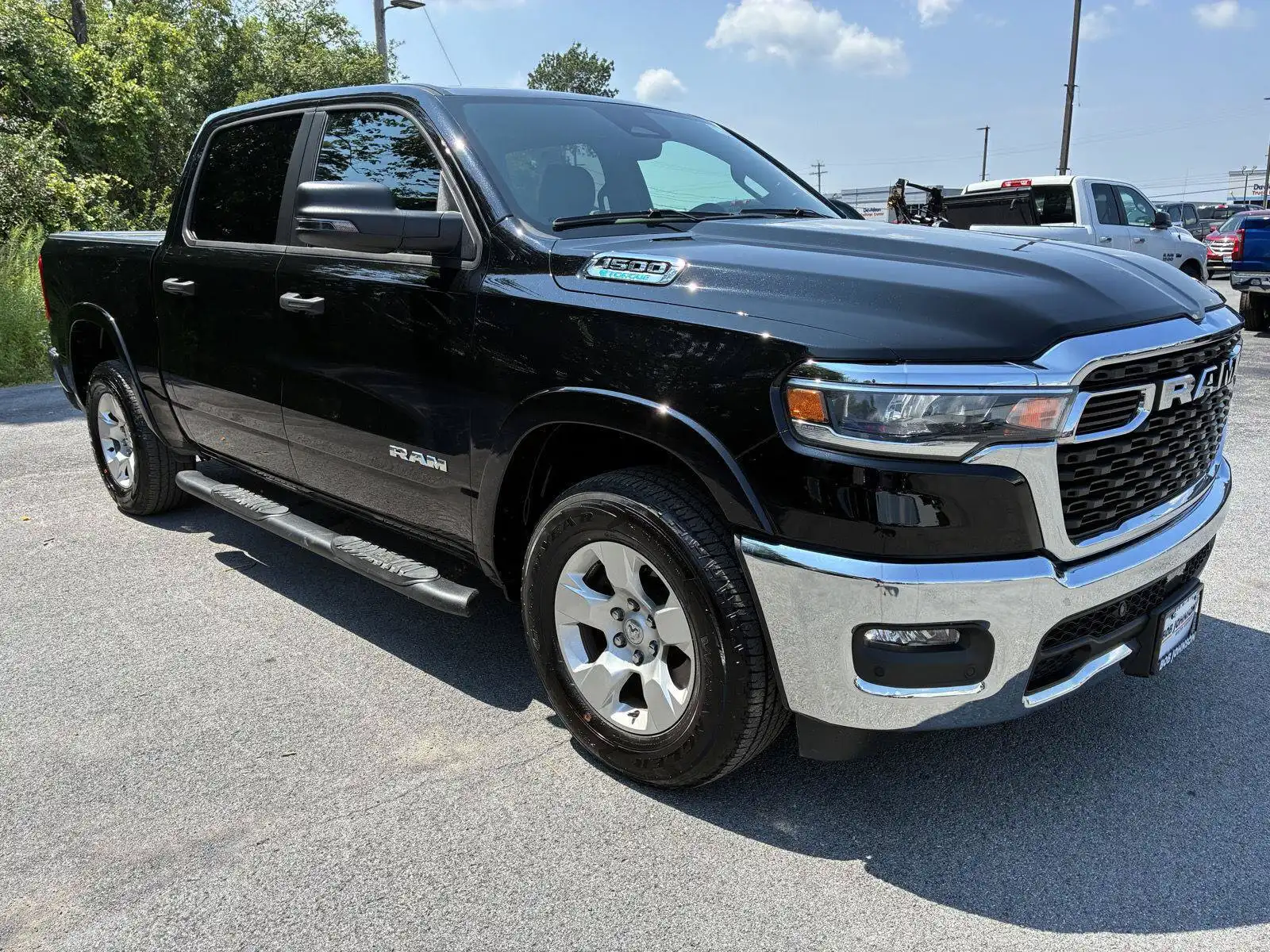 2025 RAM 1500 Big Horn/Lone Star 4x4 Crew Cab 5'7's photo