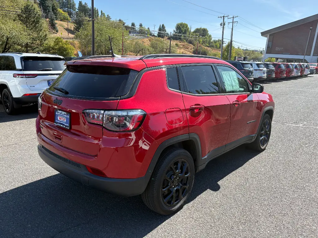 2026 Jeep Compass Altitude Special Edition 4WD photo 5