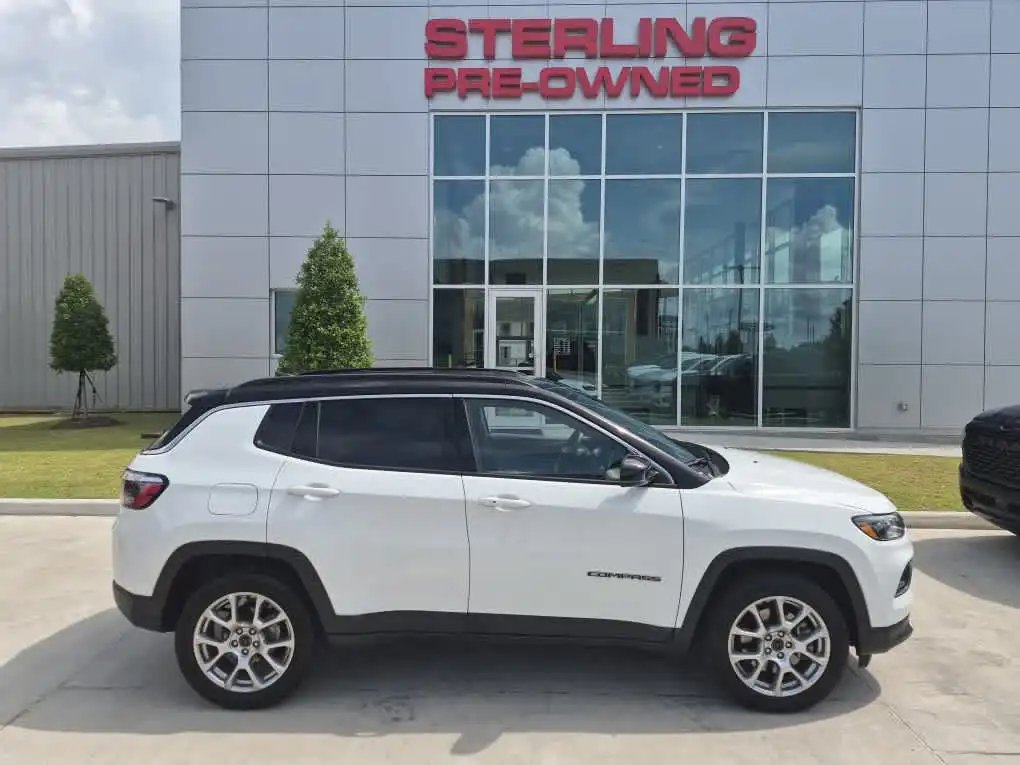 2025 Jeep Compass Limited 4X4's photo