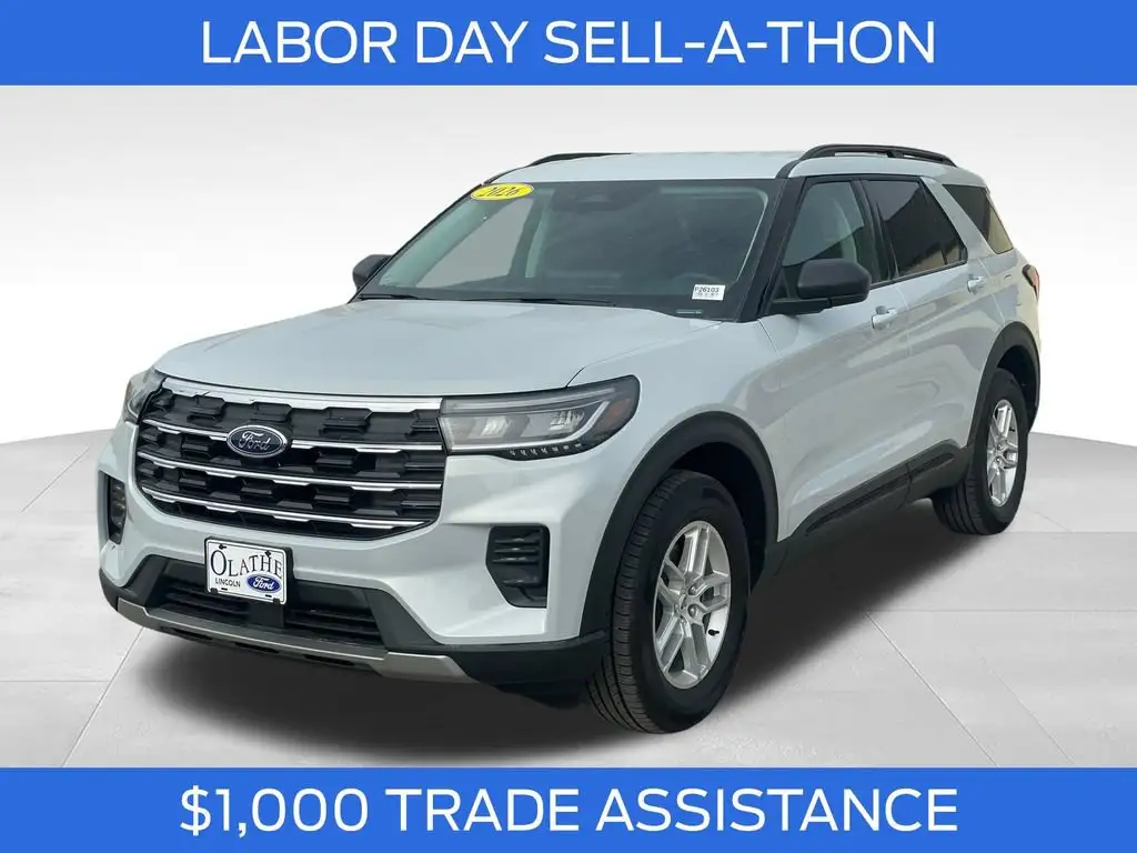 2026 Ford Explorer Active 4WD photo 1