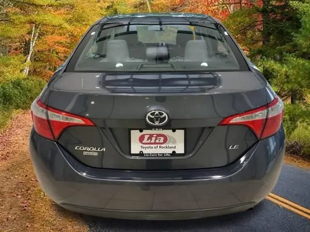 2016 Toyota Corolla LE AT photo 4